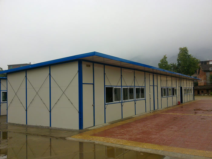 單層平頂型豪華活動板房工程案例